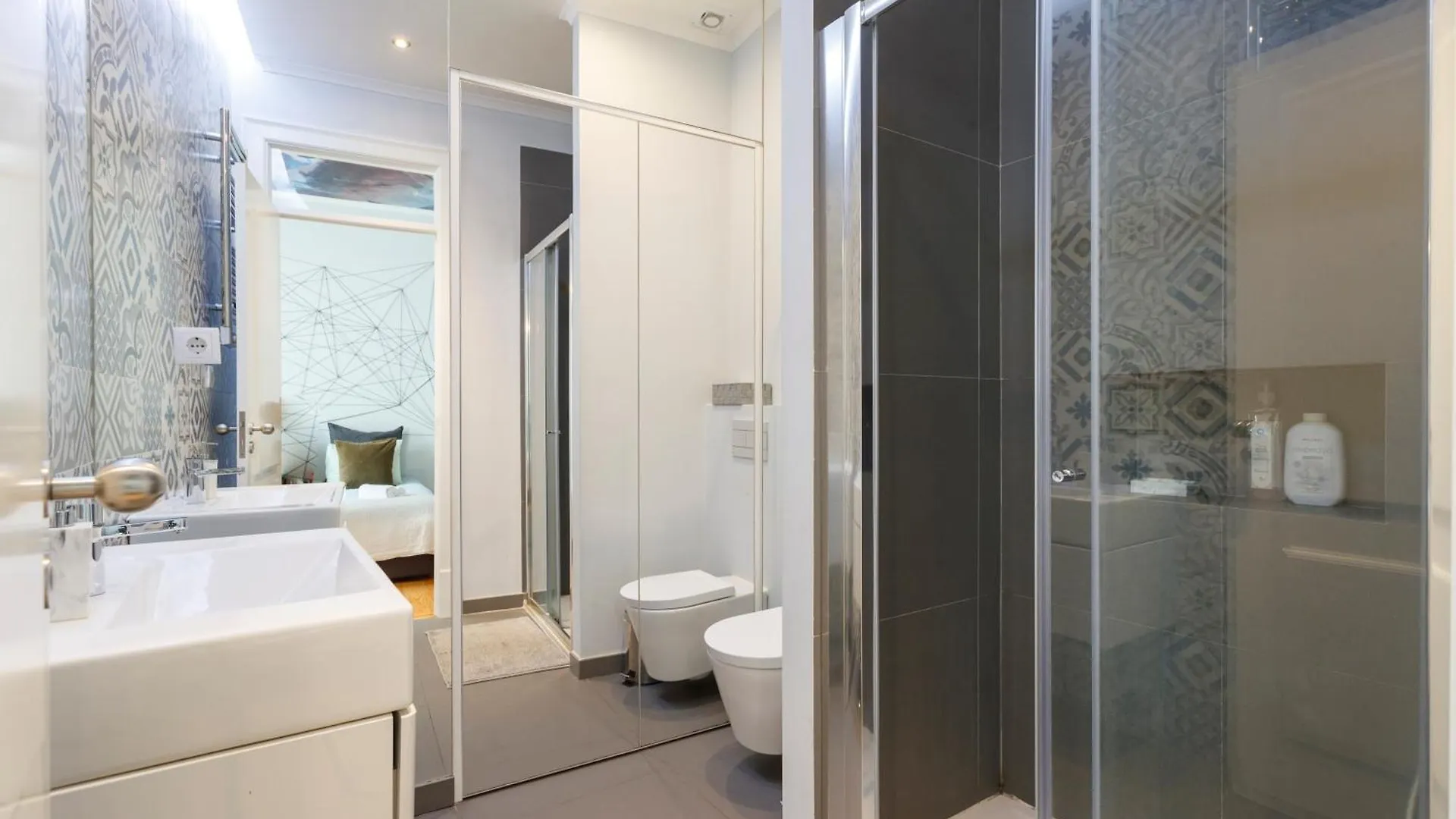 Pleasant Rooms In Shared House In The Center Of Lisbon Praca Da Figueira 0*,