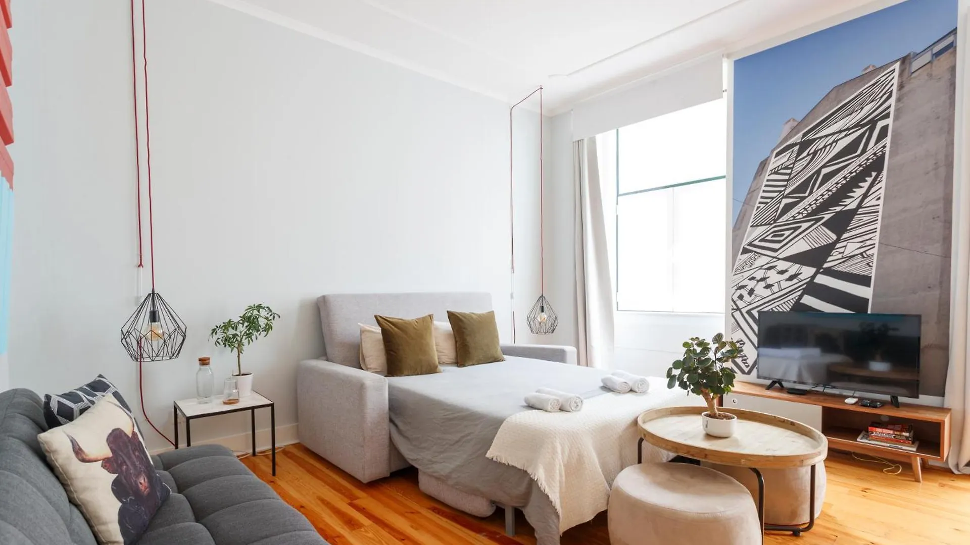 Homestay Pleasant Rooms In Shared House In The Center Of Lisbon Praca Da Figueira Portugal