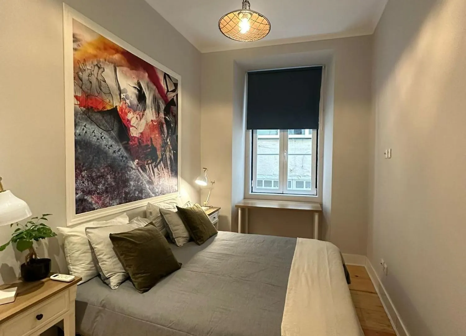 Homestay Pleasant Rooms In Shared House In The Center Of Lisbon Praca Da Figueira