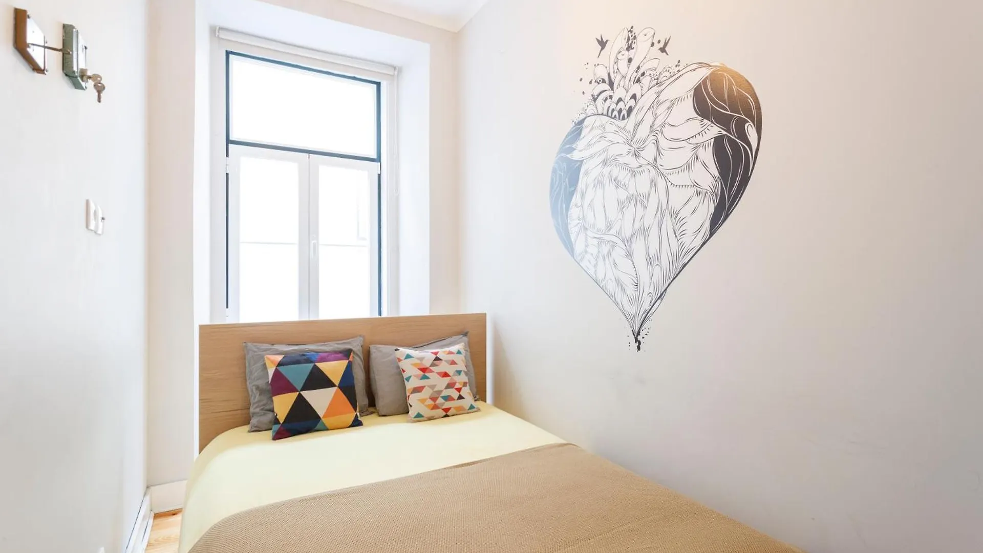 Pleasant Rooms In Shared House In The Center Of Lisbon Praca Da Figueira 0*,